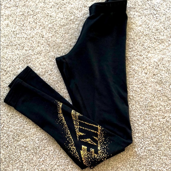 Nike Pants - Nike yoga pants